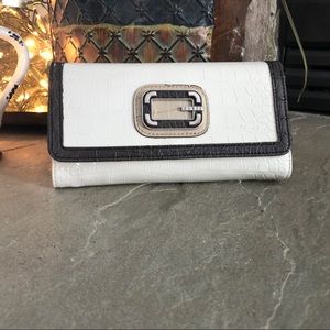 Guess wallet
